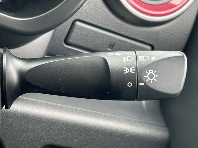 【運転席操作部】快適なドライブを楽しむための機能が装備されています！運転席から触れるので、使いやすいです！除菌プランいれていただくと、さらに清潔で安心していただけます！
