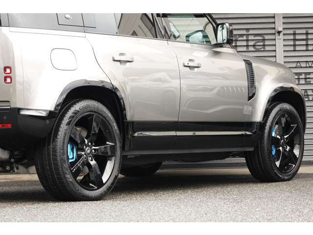 ワンオーナー　禁煙車　ローン金利は2.9％です。R9年8月迄ディーラー保証が残っております。保証継承後は全国のランドローバーディーラーでアフター可能です。