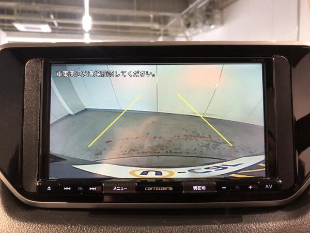 車庫入れや縦列駐車に威力を発揮するバックモニターを装備！！一度使うと手放せません！！