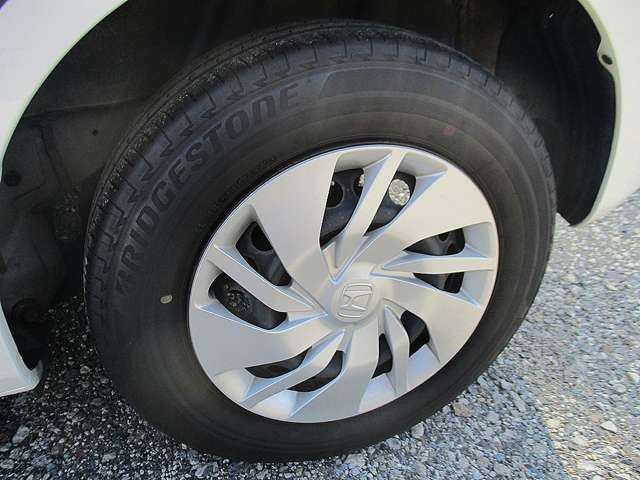 タイヤもまだまだしっかり溝があります。