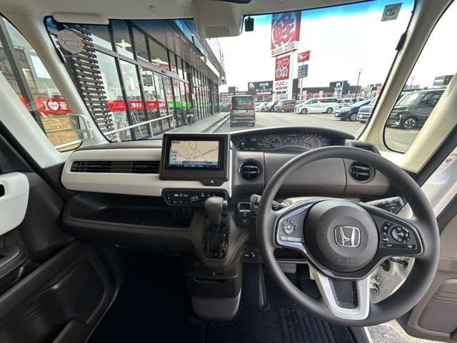 ケイカフェでは、快適なカーライフを過ごしていただくためにオイル交換～定期点検や車検整備なども実施。国土交通省トップランクの指定工場6拠点、認証工場1拠点の体制で高いクオリティの整備を実施しております。