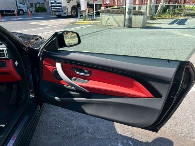入庫から間もない為、本撮影前の仮撮影の写真とはなりますが、お車にご興味のある方は、当店担当スタッフまでお問合せ下さい！！