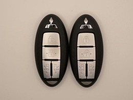 ◆三重県最大級の大型屋内中古車センター♪ヴァーサス鈴鹿店です♪オールジャンルの展示車が盛り沢山です♪在庫の無い車両のオーダーも受け付けます♪電話→059-384-5050までお問合せ下さい◆