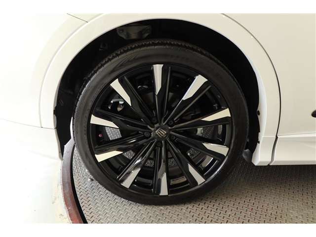 純正アルミホイール【タイヤサイズ225/45R21】