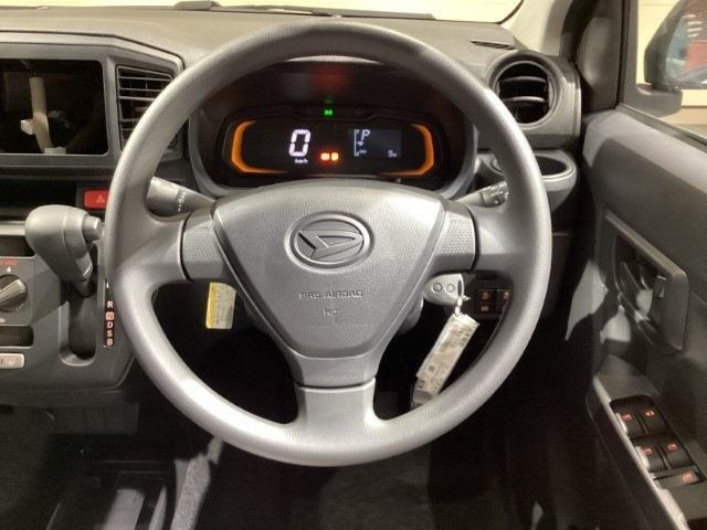 届出済未使用車とは、登録済みでなおかつ使用していない車のことを指します！ナンバー登録はしてあるものの、実際には使用されず保管しているケースが多く、必要最低限の走行しかしていないお車です♪