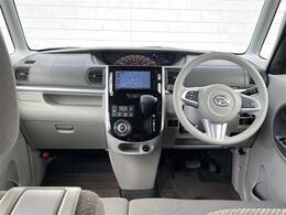 【インパネ全体】車内の雰囲気でお車の印象も変わります。自分好みのお車を見つけていきましょう！