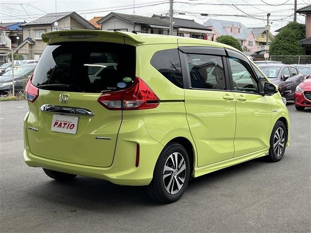 弊社の「東村山店」には鈑金担当がおり、お車をぶつけてしまった際や事故に遭われた際も自社でご対応致します。お車の事はトータルでサポートさせていただきます！