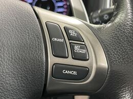 【クルーズコントロール】高速道路もラクラク走行。アクセルを離しても一定速度で走行ができ、長距離運転時の負担を軽減！加速・減速も簡単なスイッチ操作で調整できます。
