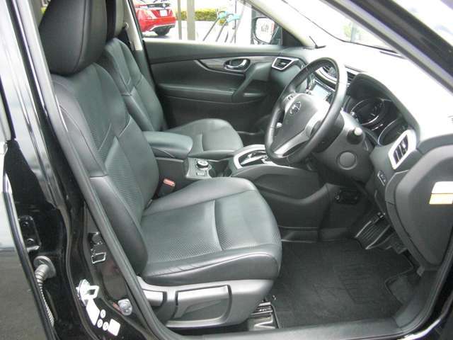 運転席側からの画像です。