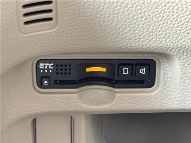 気になる車はすぐにお問い合わせください！画面右側の0066から始まる無料ダイヤルからお問い合わせ下さい！専門スタッフがお車のご質問にお答えいたします！
