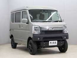 届出済未使用車　パートタイム4WD　プラスライン前後ショートバンパー　チッピング塗装　2インチリフトアップ　ENKEI14インチアルミ　R/Tタイヤ　セーフティサポート　シートヒーター　スマートキー