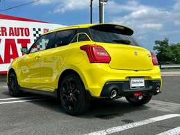 チェッカーオートスタッフ一同★お客様に快適なカーライフをご提供させて頂く事を第一に考えております。女性スタッフもおりますのでお気軽にご相談くださいませ♪