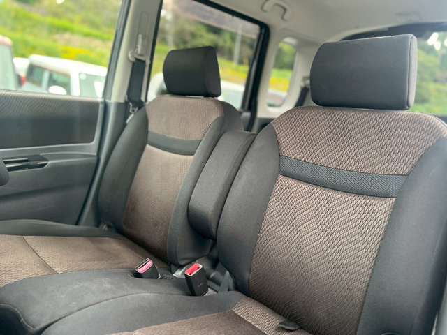 助手席も快適にお過ごし頂けます