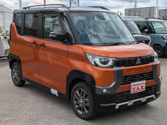 【キッズスペース】　待合室には小さなお子様も安心して遊んで待てるキッズスペースも完備しております。ご家族皆様でのご来店お待ちしております。