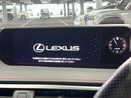 【10.3インチワイドナビ】高級感とインパクトのある大型ワイドナビを装備。各種オーディオ操作はもちろん、横長ワイド画面でのマップ2分割表示など、利便性も高いナビです♪