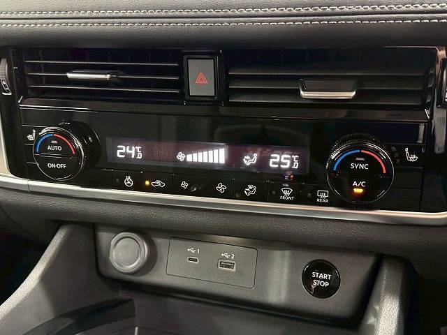 【オートエアコン】車内温度をセンサーが感知してご希望の車内温度になるよう、風量も自動で調整してくれます☆