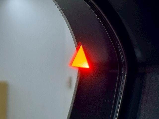 【ブラインドスポットモニター】ブラインドスポットモニター搭載で後方から接近する車両にも簡単に気づけます。