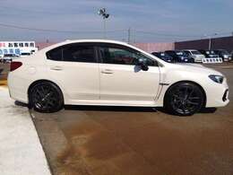 ☆8型ナビ☆フルセグTV☆Bluetooth☆R・Sカメラ☆アイサイト☆レーダークルーズ☆BSM☆リアパーキングセンサー☆シートヒーター☆半革シート☆電動シート☆スマートキー2個☆LEDヘッドライト☆