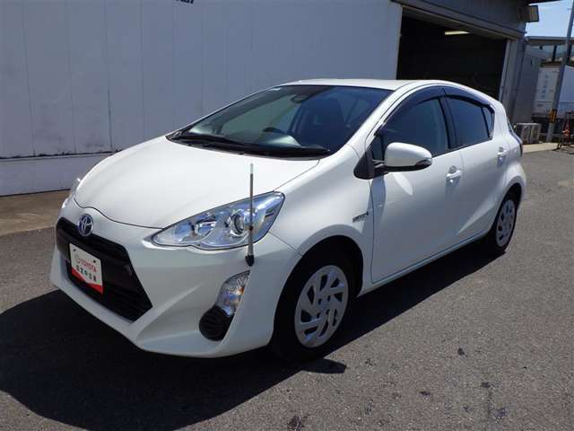 すぐ乗れる中古車も当店はラインナップ！！全車1年距離無制限保証付き！まるまるクリンで内外装キレイ！マイカーローンは最短15分で審査可能！お車のことならまず当店にご相談ください！