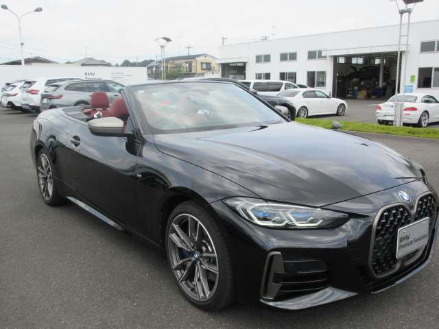 当社ではコーティングも承っております！BMWがお勧めいたしますイノベクションコーティングは塗装面を守りながら新車時の深い光沢と重厚なツヤを保ち続けることができます。愛車を長く綺麗な状態でお乗り頂けます！