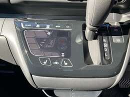 運転席・助手席ヒートシーターつき！寒い時期には助かりますね！