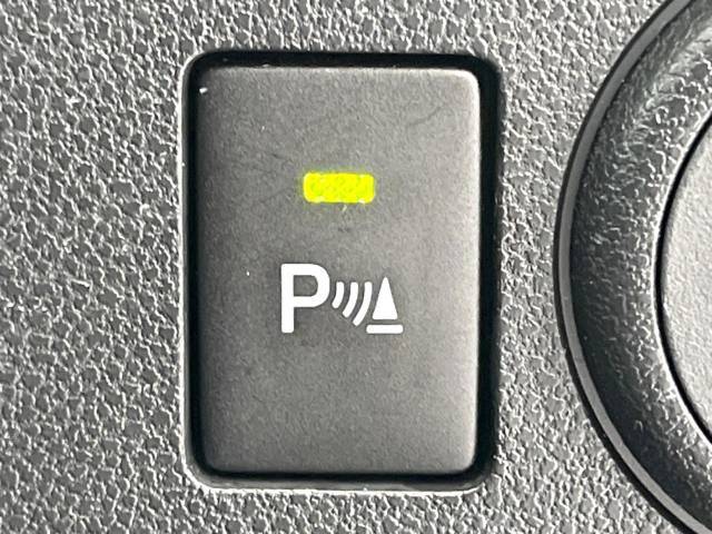 【コーナーセンサー】バンパーに付いたセンサーが障害物を検知！一定の距離に近づくとアラートで教えてくれます♪狭い駐車スペースや車庫入れ時も安心ですね☆