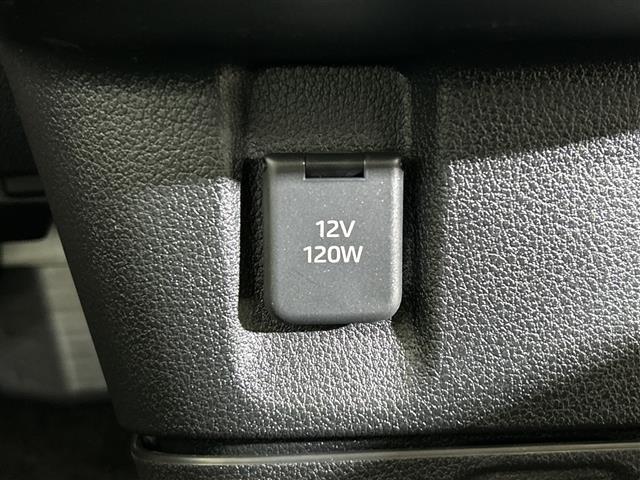 【運転席操作部】『運転席周辺の装備』の画像になります。快適なドライブを楽しむための機能が装備されています！運転席から触れるので使いやすいです！