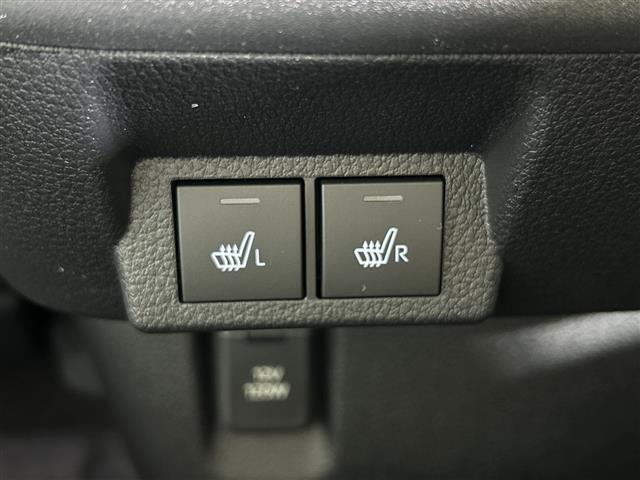 【運転席操作部】『運転席周辺の装備』の画像になります。快適なドライブを楽しむための機能が装備されています！運転席から触れるので使いやすいです！