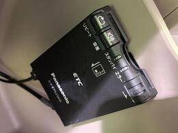 【ETC】高速道路の料金所をストレスなく通過！話題のスポットやサービスエリアに多い「スマートIC」利用時は必須のアイテムです。当店でセットアップを実施、ご納車当日からすぐにご利用いただけます！