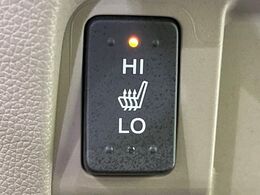 【シートヒーター】寒い日に重宝するシートヒーター！エアコンより早く温まってくれるので寒がりの人も安心ですね♪エアコンの温風は乾燥するから苦手、という方にもをおすすめです。