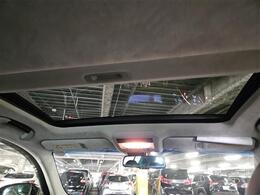 安心の全車保証付き！（※部分保証、国産車は納車後3ヶ月、輸入車は納車後1ヶ月の保証期間となります）。その他長期保証(有償)もご用意しております！※長期保証を付帯できる車両には条件がございます。