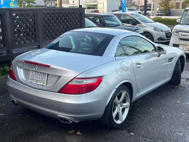 キーレスも付属しており、車から離れた場所からでも鍵の開閉が可能です♪軽快な走行性が楽しめる車で、初めて車を運転する方も運転のしやすい車両です♪急な乗り換えで廃車や下取りのある方もご相談くださいませ♪