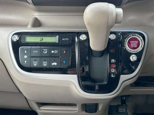 ★☆自社ローンも取り扱い中（条件あり）です！ローン審査が不安な方！他店で断られた方でも当店なら何とか出来るかも？ぶっちゃけてご相談下さい。親身になって相談を聞きます。先ずはお電話にてご相談下さい！☆★