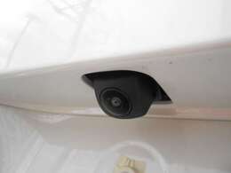 バックカメラ装備☆駐車時しっかりサポートしてくれます♪