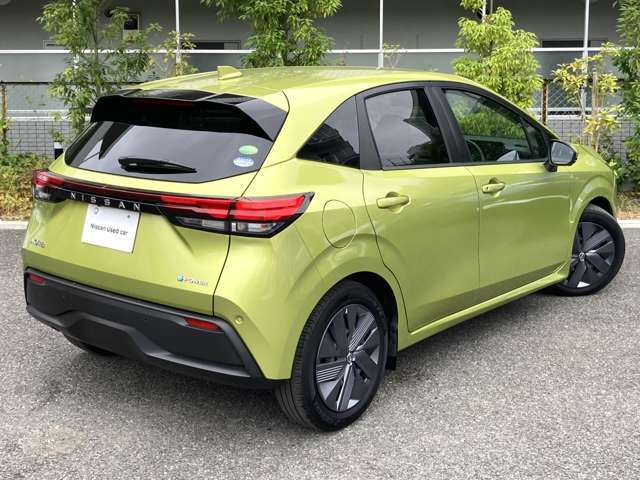 1オーナー弊社ユーザー様お下取車。令和7年7月10日(走行5,377キロ時)、日産神奈川麻生柿生店サービス工場にて法定12ヶ月点検整備実施(整備記録簿、御座います　※メーカー新車保証継承)。