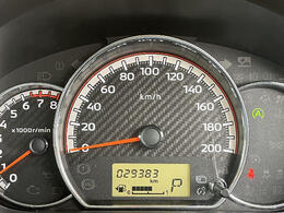 在庫車の全車に専門業者のルームクリーニング施工済！