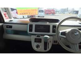 ナビ、オートエアコン付になります。