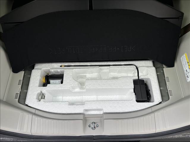 突然のパンクでお困りになった事はございませんか?今のお車はスペアタイヤがほとんど付いておりません。ケイカフェは万が一の事態に備えてオリジナルパンク保証もご用意しております。お気軽にご相談下さい！