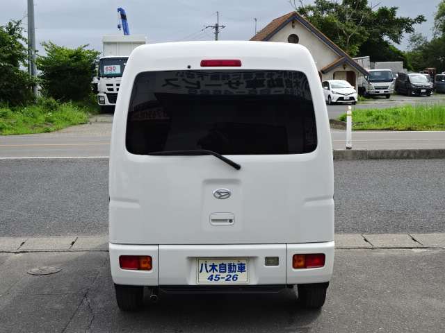 自社在庫200台以上！軽・コンパクト・ミニバン・ハイブリッドカー・セダン・商用車・トラックなど多種多様な車が勢揃いの見応えのある店です