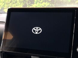 【10.5インチ　ディスプレイオーディオ】大画面のディスプレイはAppleCarPlayやAndroidAutoが利用可能。大きな画面でスマホナビアプリ等が利用いただけます♪