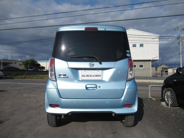 バックカメラ付きですので駐車時の後方確認がとても楽になります♪