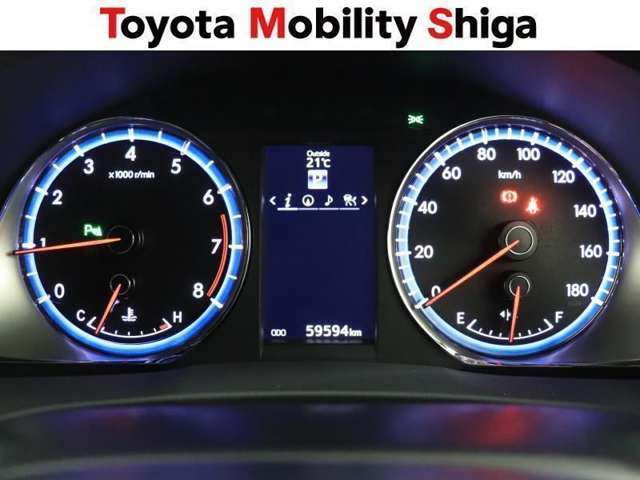 多機能な設定が出来る明るく見やすいメ-タ-パネルです。