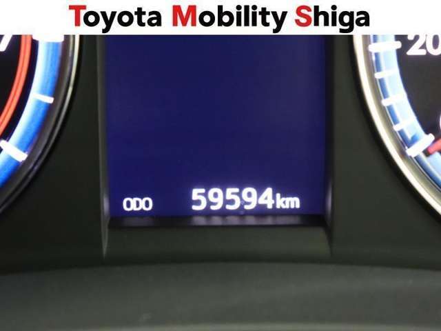 写真撮影時の走行距離です。メーカー、年式を問わず走行距離無制限、1年間安心の無料保証付き！その他にも有料になりますが、最大3年間の長期保証もご用意しております。詳しくはスタッフまでお尋ねください。