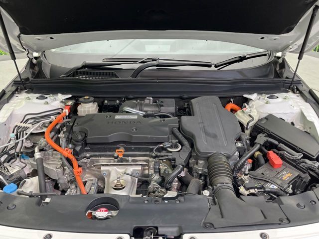 親切・丁寧な専門メカニックスタッフが応対！・車検・点検整備・事故等の修理などアフターサービスも安心。お車のカスタマイズもネクステージのサービススタッフまでご相談ください！