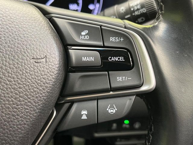 【アダプティブクルーズコントロール】高速道路での長距離走行が楽に！！自動で速度を保つクルーズコントロールが、衝突軽減システムと連携し、前方の車両を感知して車間を保つように速度調節してくれます！！