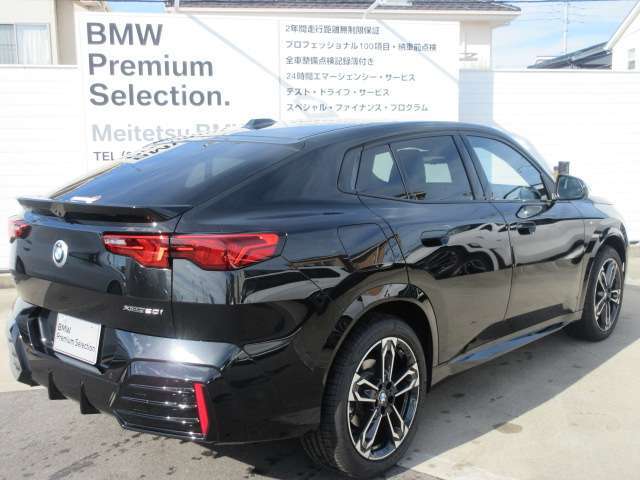 名鉄AUTOオリジナルコーティングMコートをはじめウインドフィルム施工、ドライブレコーダー取付、BMWパフォーマンスアクセサリーなど各種承ります。