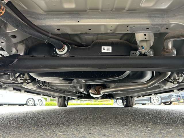 4ヶ月の消耗品も含む無料保証とオプションにて最長5年走行無制限の延長保証☆遠方のお客様はお近くのディーラーにて保証修理をお受けできます♪但し、現状販売車両は除きます。