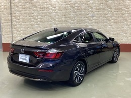 車線変更など見えにくい位置にいる車をお知らせしてくれるブラインドスポットインフォメーション付き