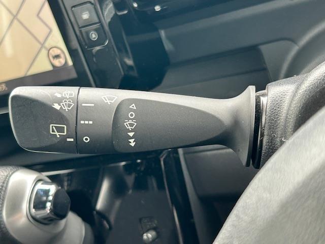 【運転席操作部】快適なドライブを楽しむための機能が装備されています！運転席から触れるので、使いやすいです！除菌プランいれていただくと、さらに清潔で安心していただけます！