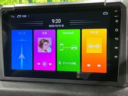 【9型ディスプレイオーディオ】視認性が高いディスプレイ付きオーディオを装備♪操作性も良好で直感的なソース選択が可能です。バックカメラを接続すれば後退時のカメラ画像もチェックでき便利！